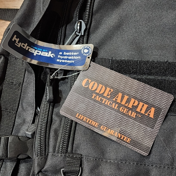 NWT Code Alpha TAC Pack, 3 Day 100oz Hydration Backback. Lifetime Guarantee - Picture 3 of 9
